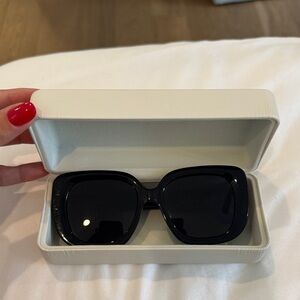 Sophisticated Black Square Sunglasses